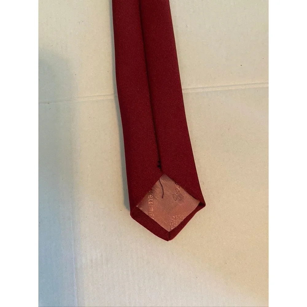 Sharps Freeman Limited Mens Burgundy Red Crested Necktie Made in England